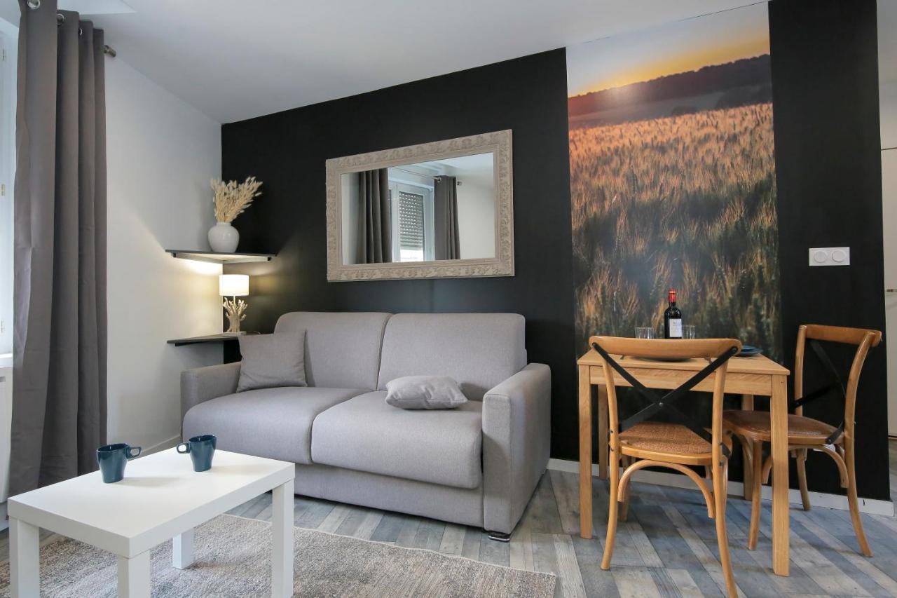 Les Champs, T2 Hypercentre Chic Et Cosy Wifi Par Sovalfi Lägenhet Saint-Etienne  Exteriör bild